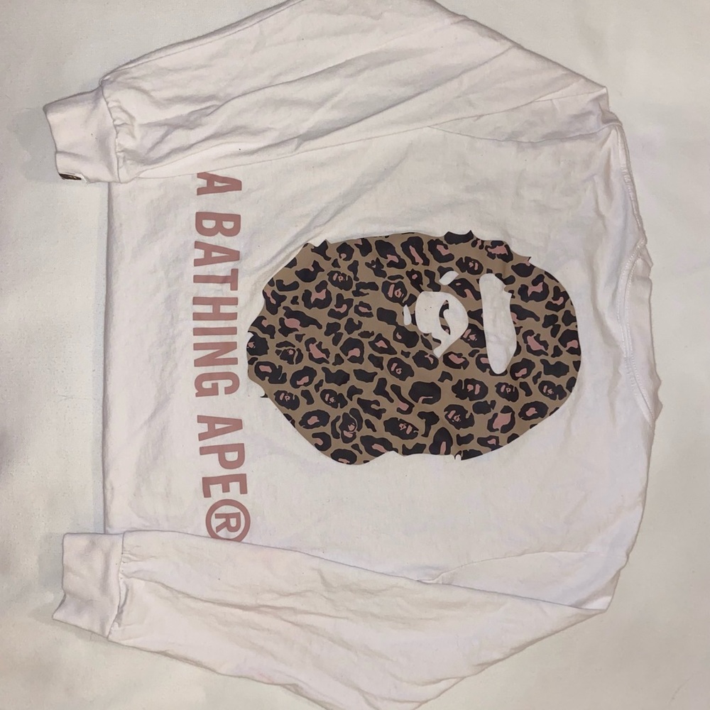 XS WOMENS BAPE LEOPARD LONG SLEEVE💫🤎